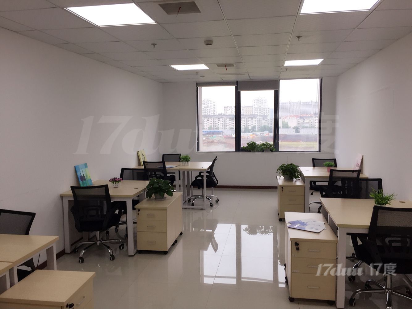 特价了！ 全国连锁 服务式办公室 适合中小型初创企业