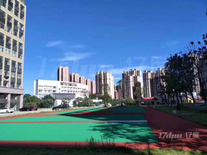 光谷大道地铁旁 纯办公现房 采光好 户型方正