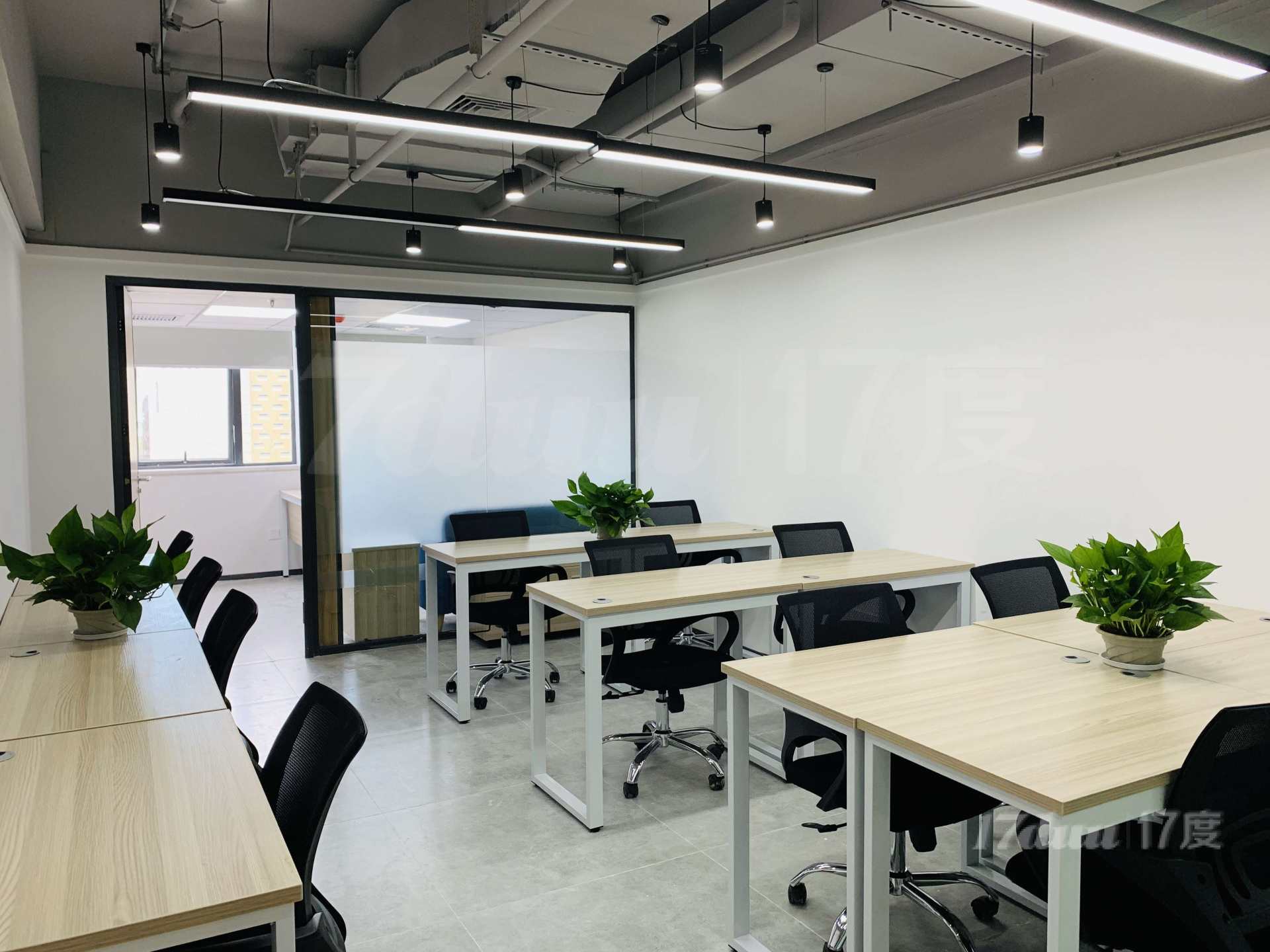 宝安固戍8至80平办公室出租 ,配红本凭证 费用全包 非中介