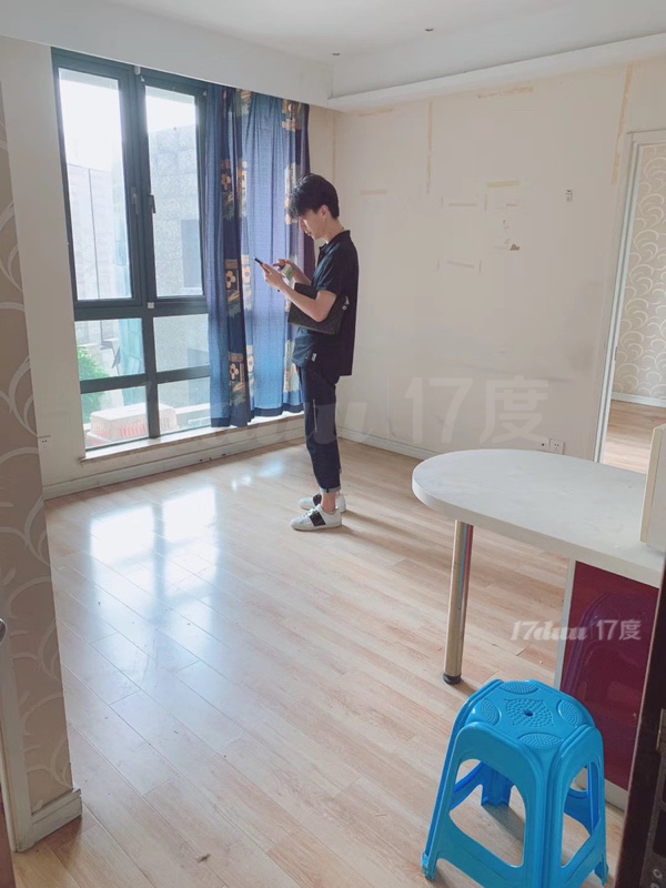 有房出租，位于拱墅区城北新商业中心，宜家时代大厦2幢3层，可