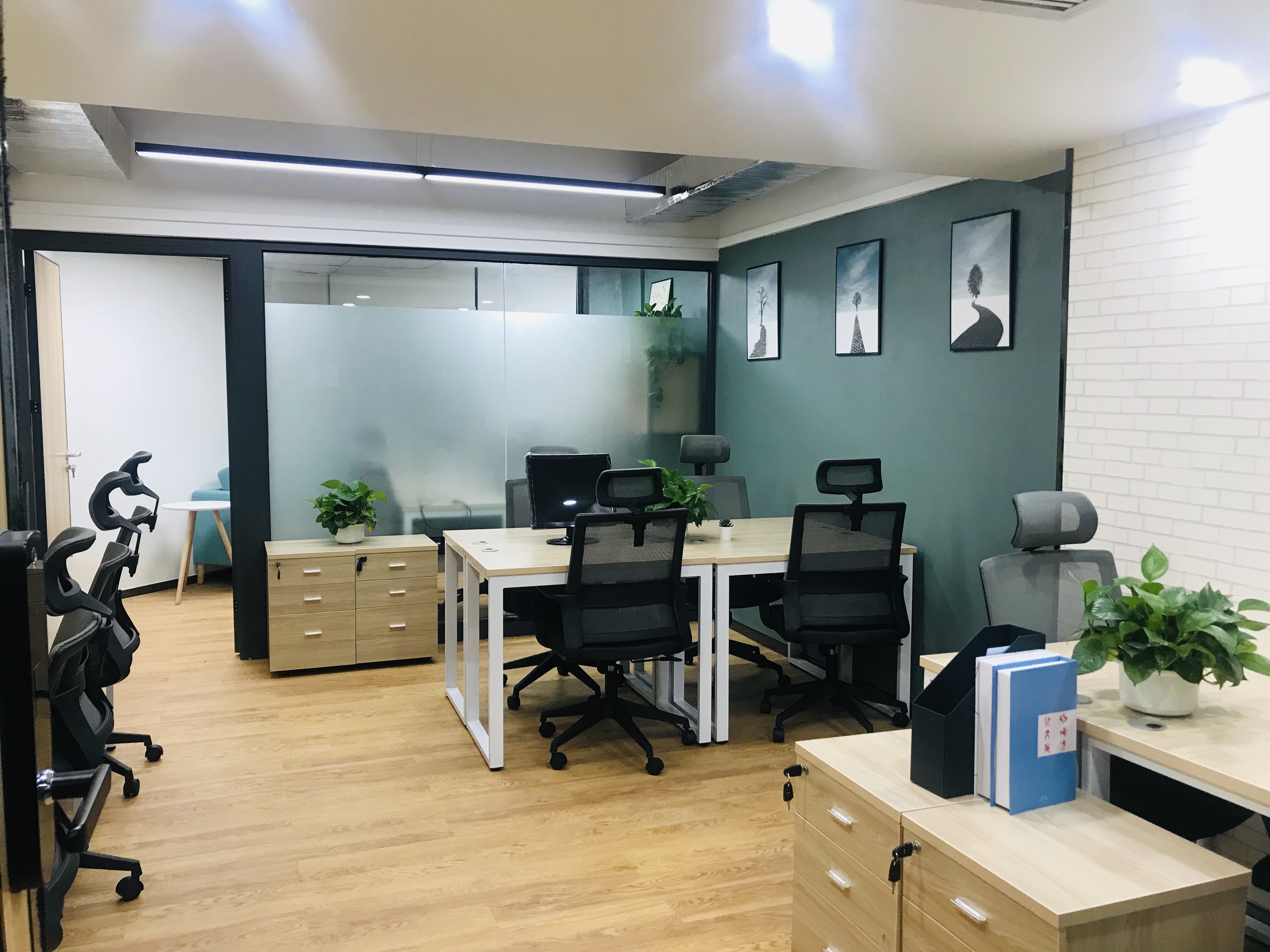 写字楼全包式办公室直租,小型独立,拎包办公,即租用