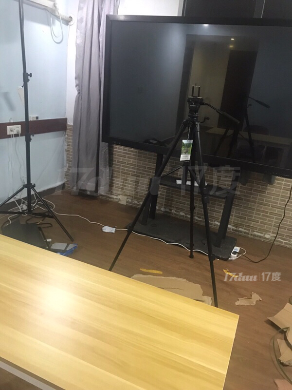 江夏地铁口高档小型办公室写字楼