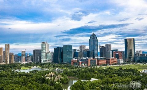 宁波商会国贸中心，高楼层，俯瞰鄞州公园
