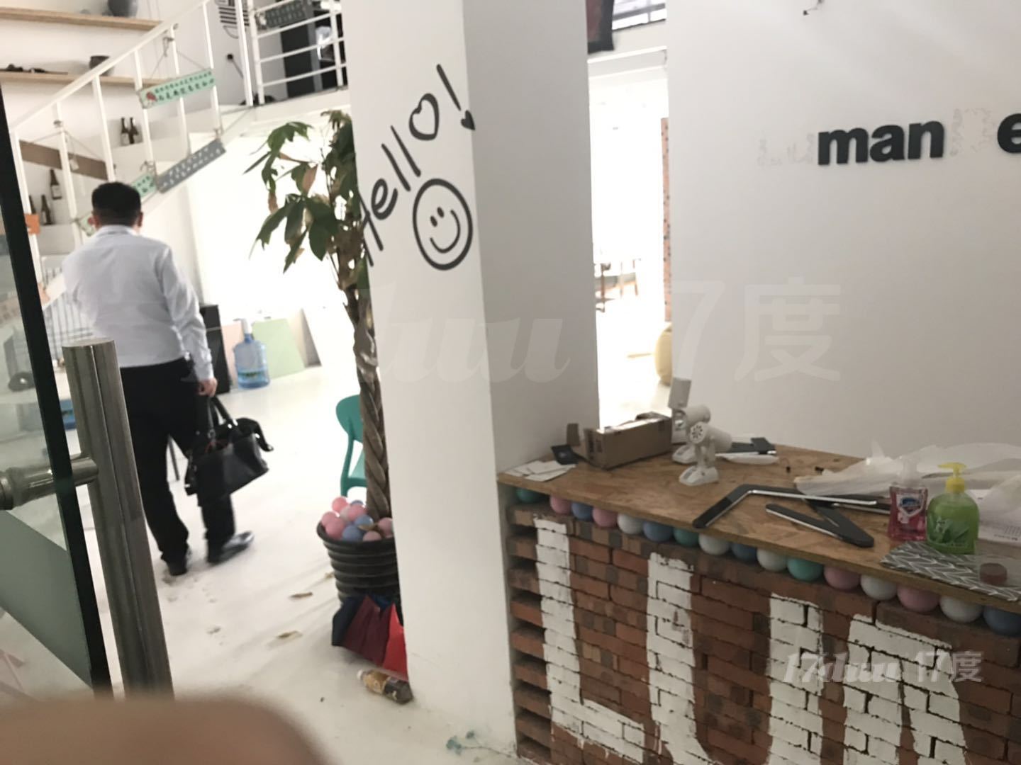 五角场万达广场合生汇周边，精装带家具拎包办公设施齐全