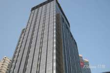 中一国际 正对电梯 精装修 房型方正