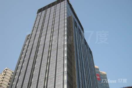 中一国际 正对电梯 精装修 房型方正