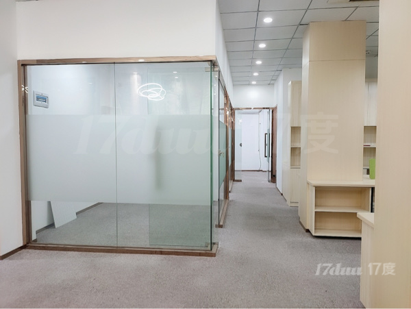 宝体地铁口?广兴源?精装220平 户型方正 南北通透采光好