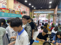 店铺，营业中 生意稳定 因资金周转 问题转让！