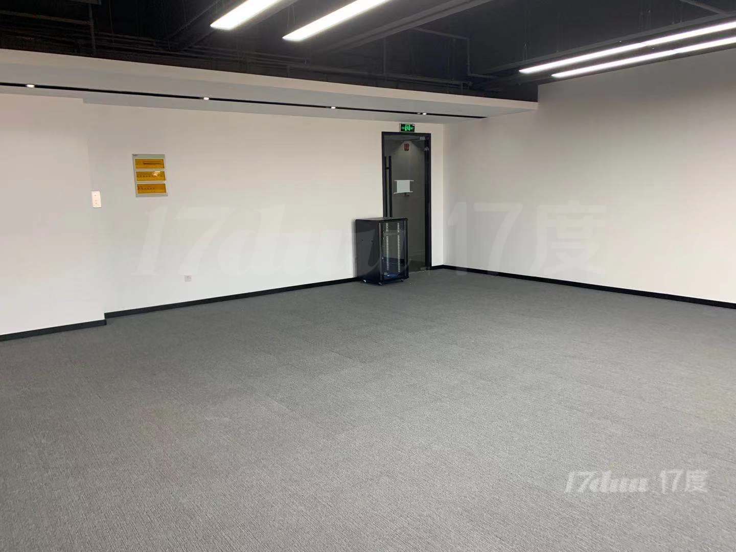 湾谷科技园306平精装修|3号线淞发路300米|行业不限