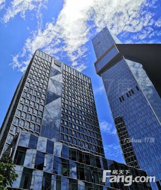 赛西科技大厦779平方 精装修 69元带全套家私，双面采光