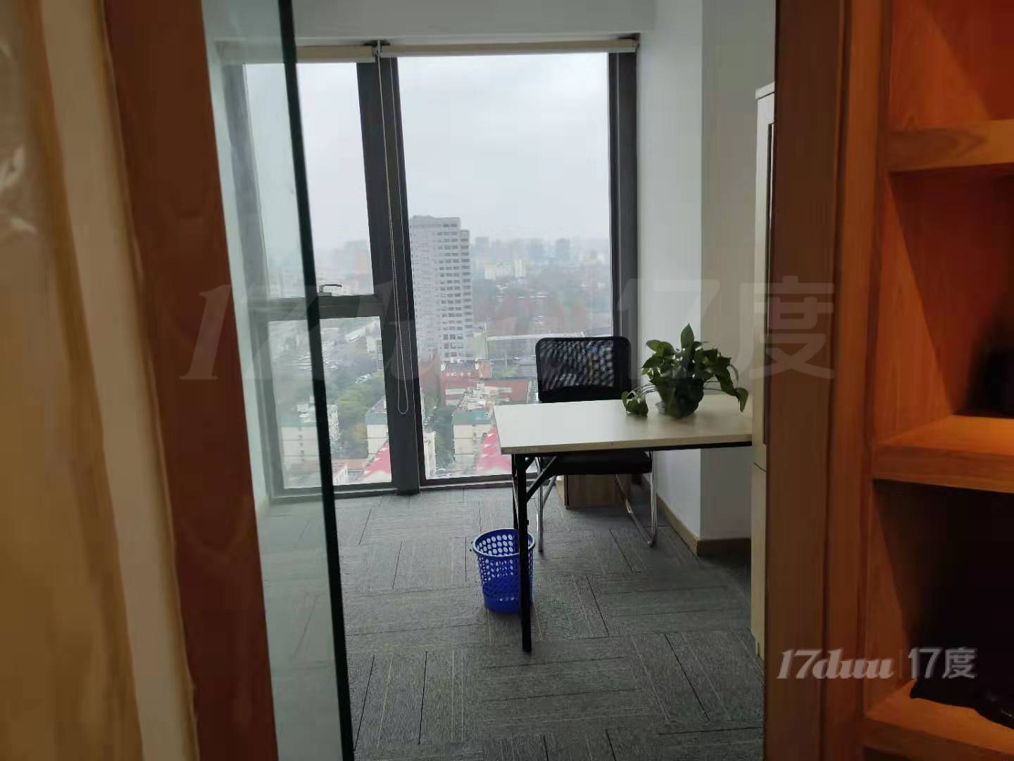 免中介费丨五角场丨万达广场丨独立办公丨紧邻地铁丨精装修带家具