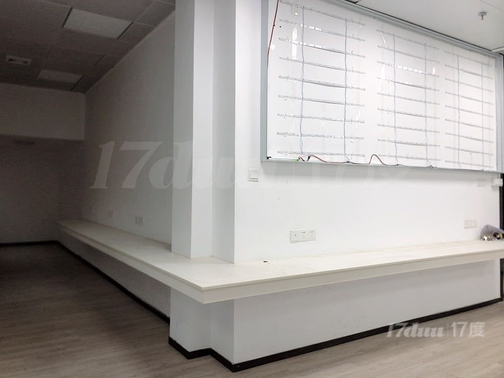 广州 白云区 地铁物业 弘兴大厦 270平