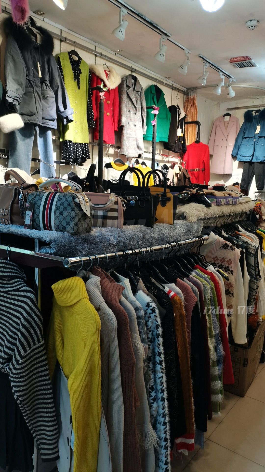温州地下街服装店转让