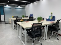 市中心地铁口联合办公，400元每个工位，即租即用 可注册开户