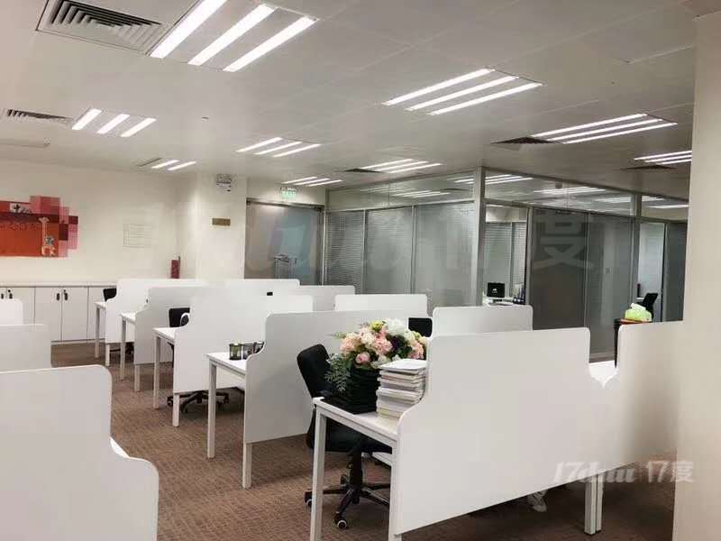 欧莱雅商务楼350平精装修，近万科七宝，9号线地铁