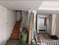 带阳光房的跃层，适合自住和办公
