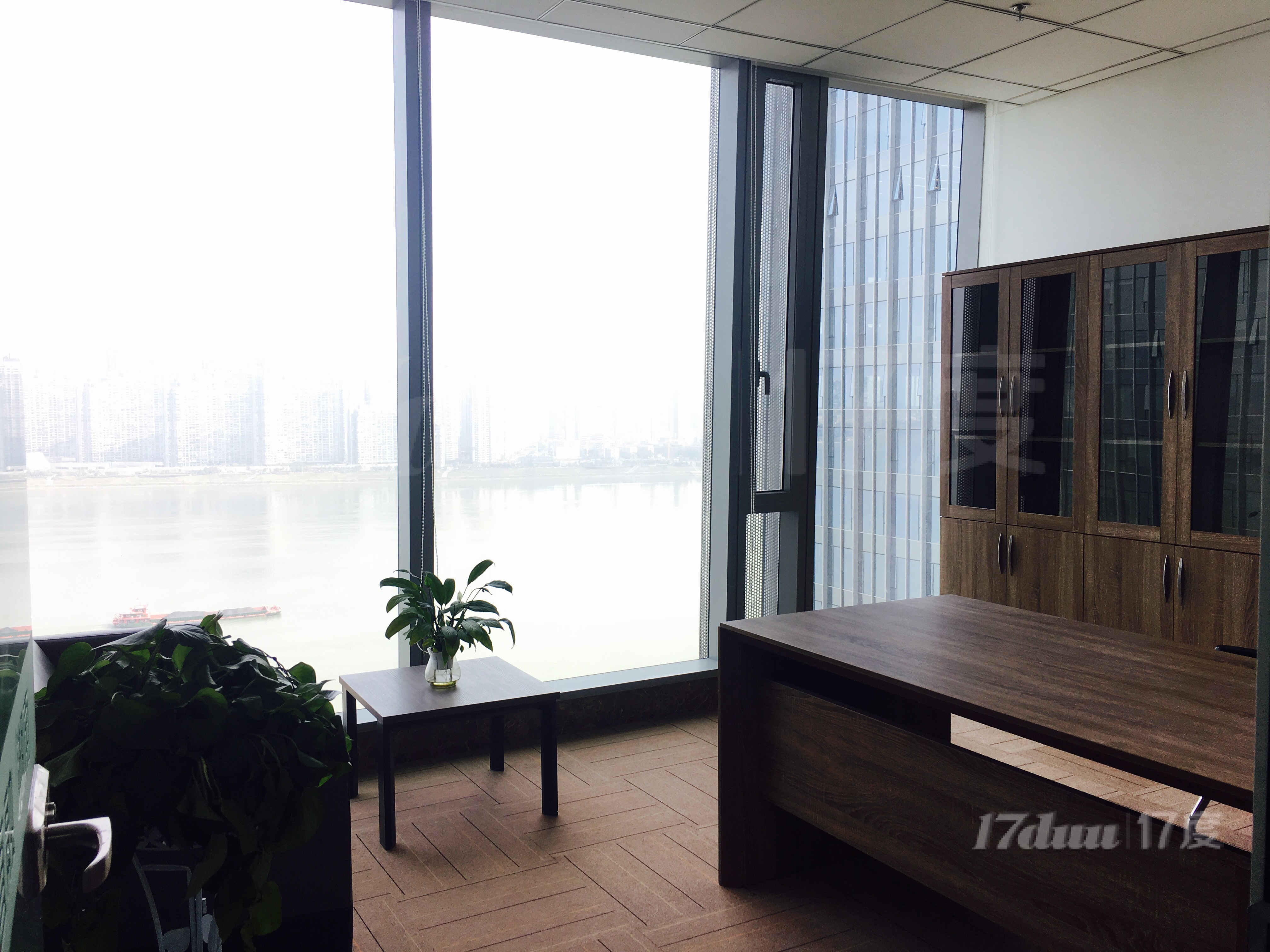 一线江景金融中心核心区域 甲级写字楼 精装出租拎包入住
