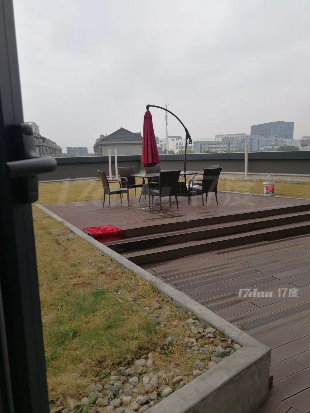三福路公交站写字楼，一号线九和路地铁口旁