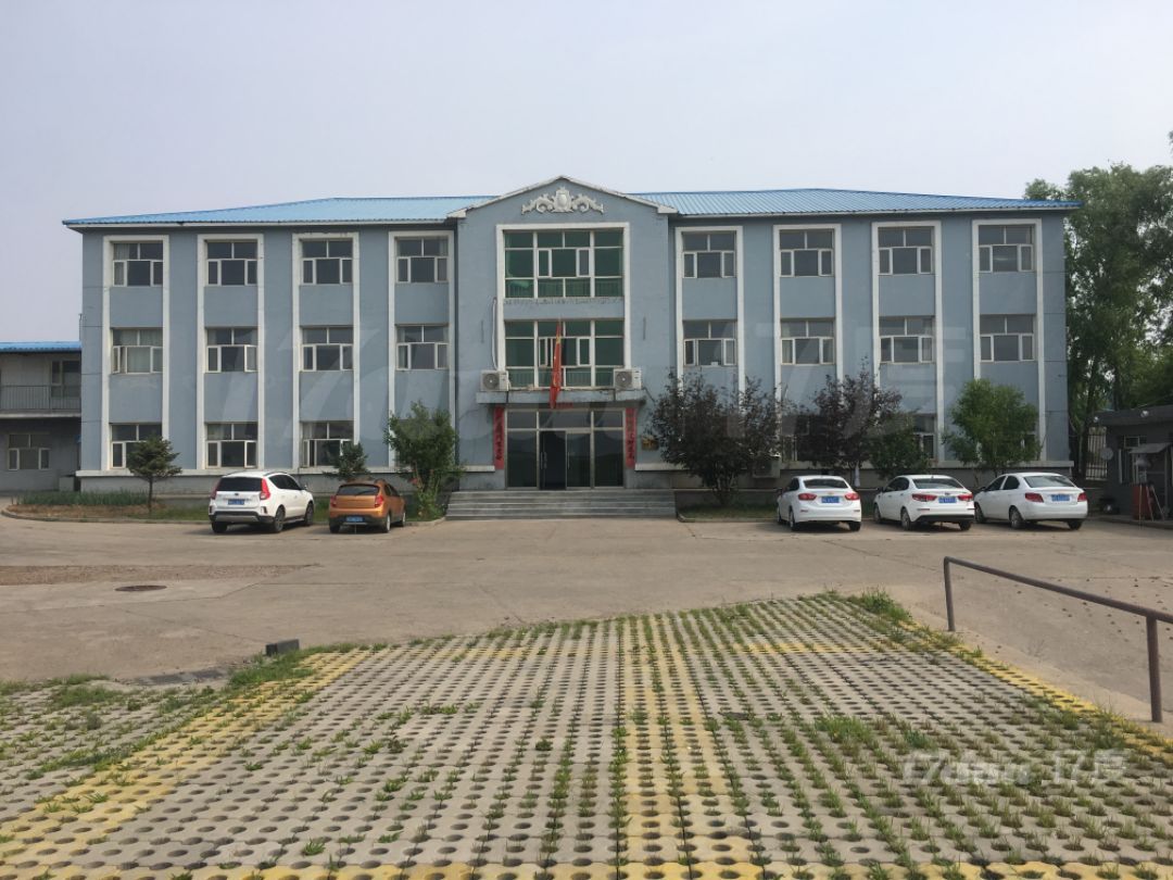 办公楼，仓库，场地出租，价格优惠