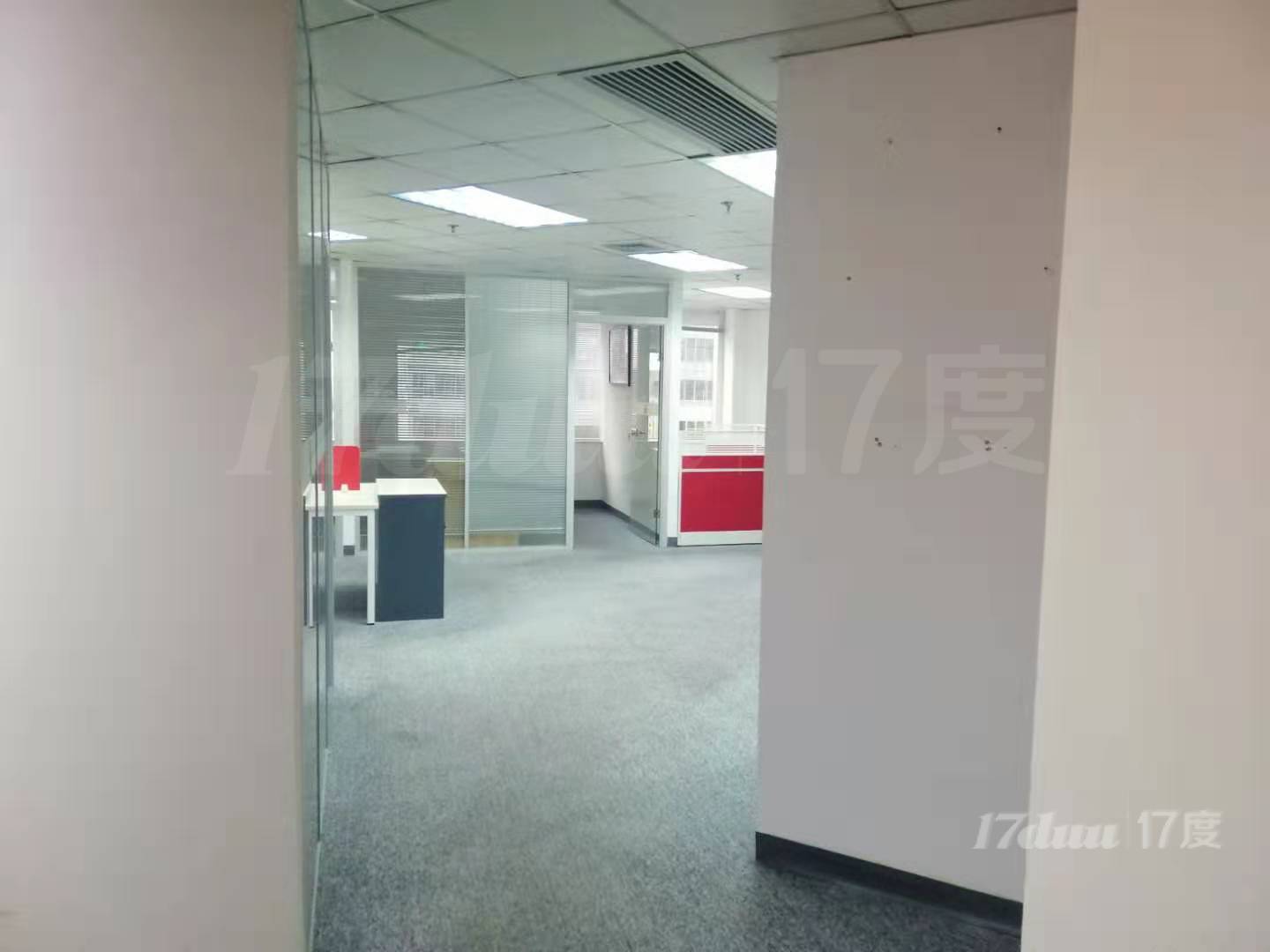 竹园，新天国际大厦200平，精装装，带家具，有4个隔断