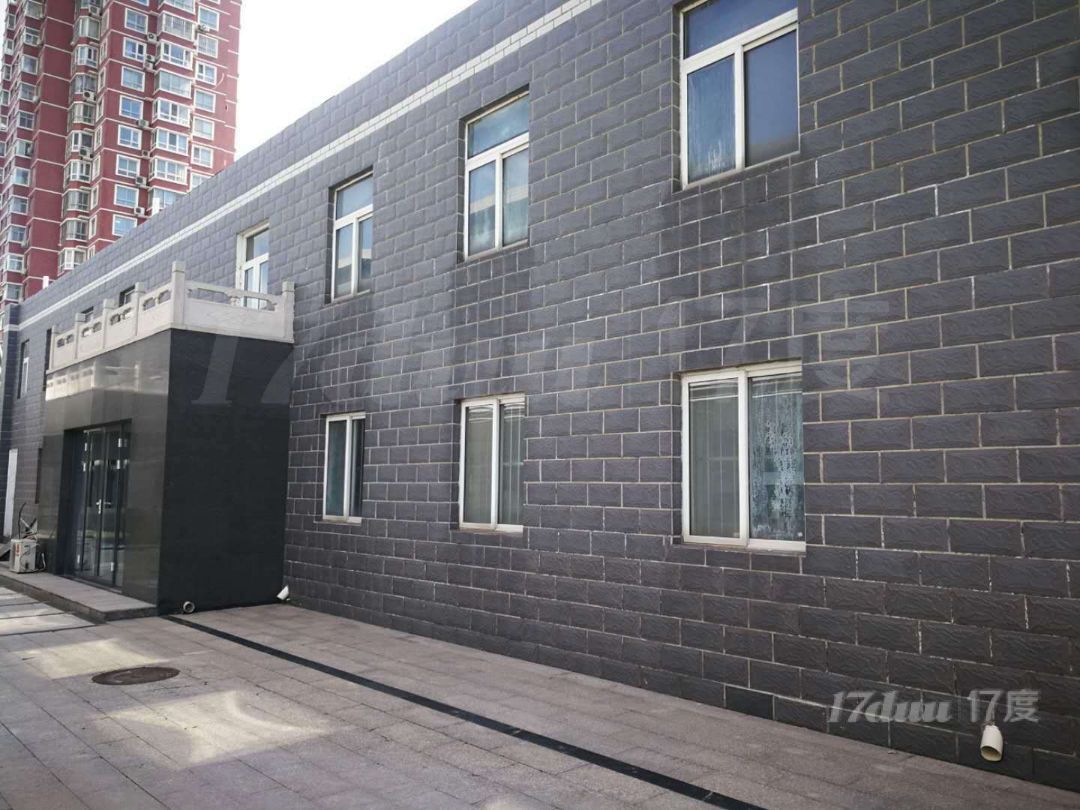 长安街东延线，整栋出租，交通便利，距离地铁150m