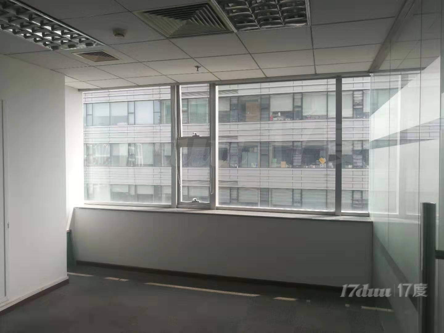 写字楼出租：京师科技大厦 130平米 装修较好办公室租赁