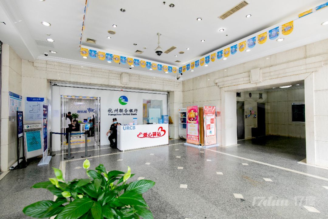 上城区湖滨商圈解放路187号中财大楼整栋招租