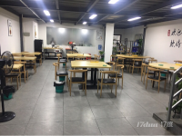 新装修店铺急转让，带设备，带三轮车