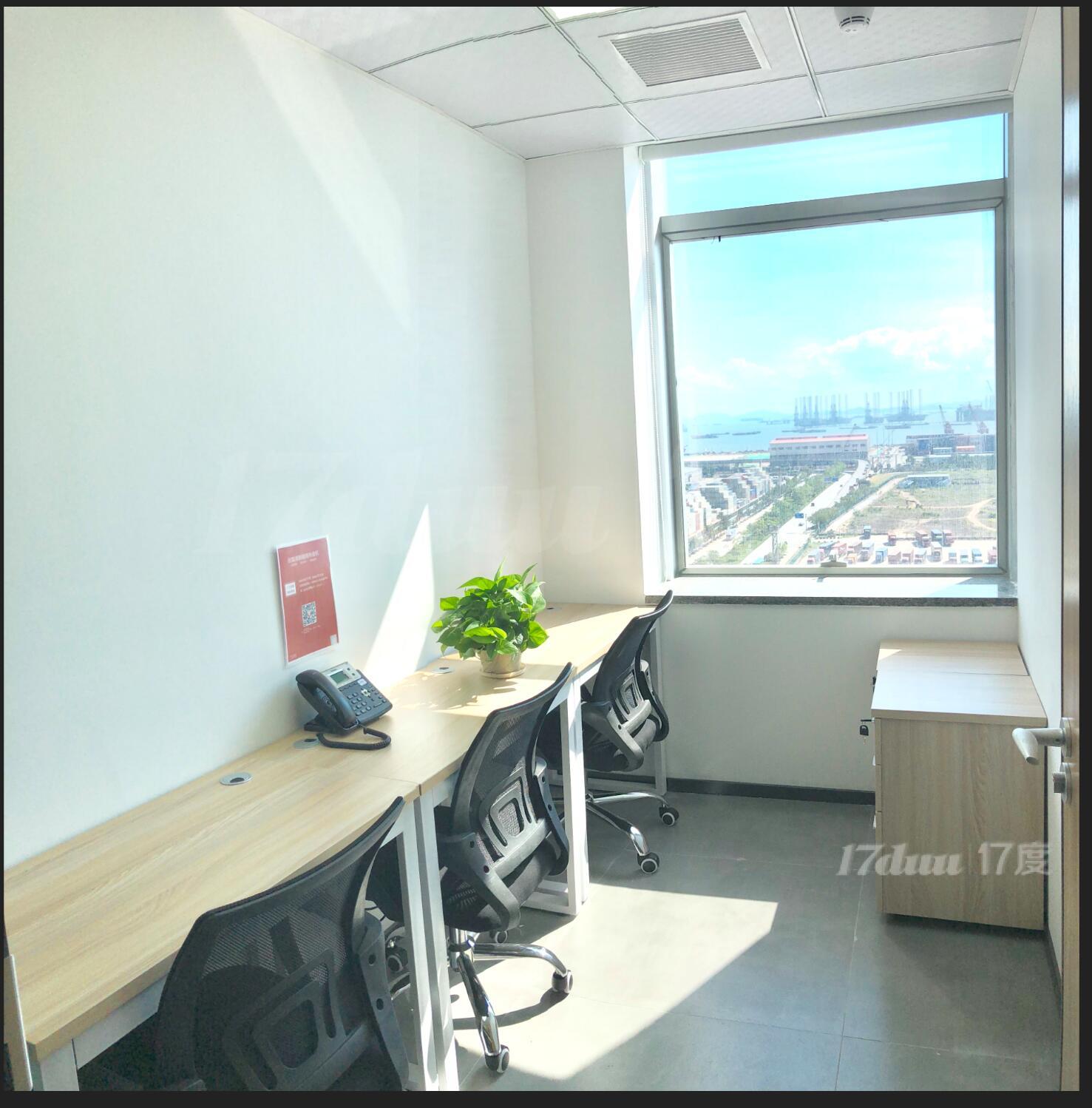 新天地800起租办公室 费用全包，精装修带家具，非中介