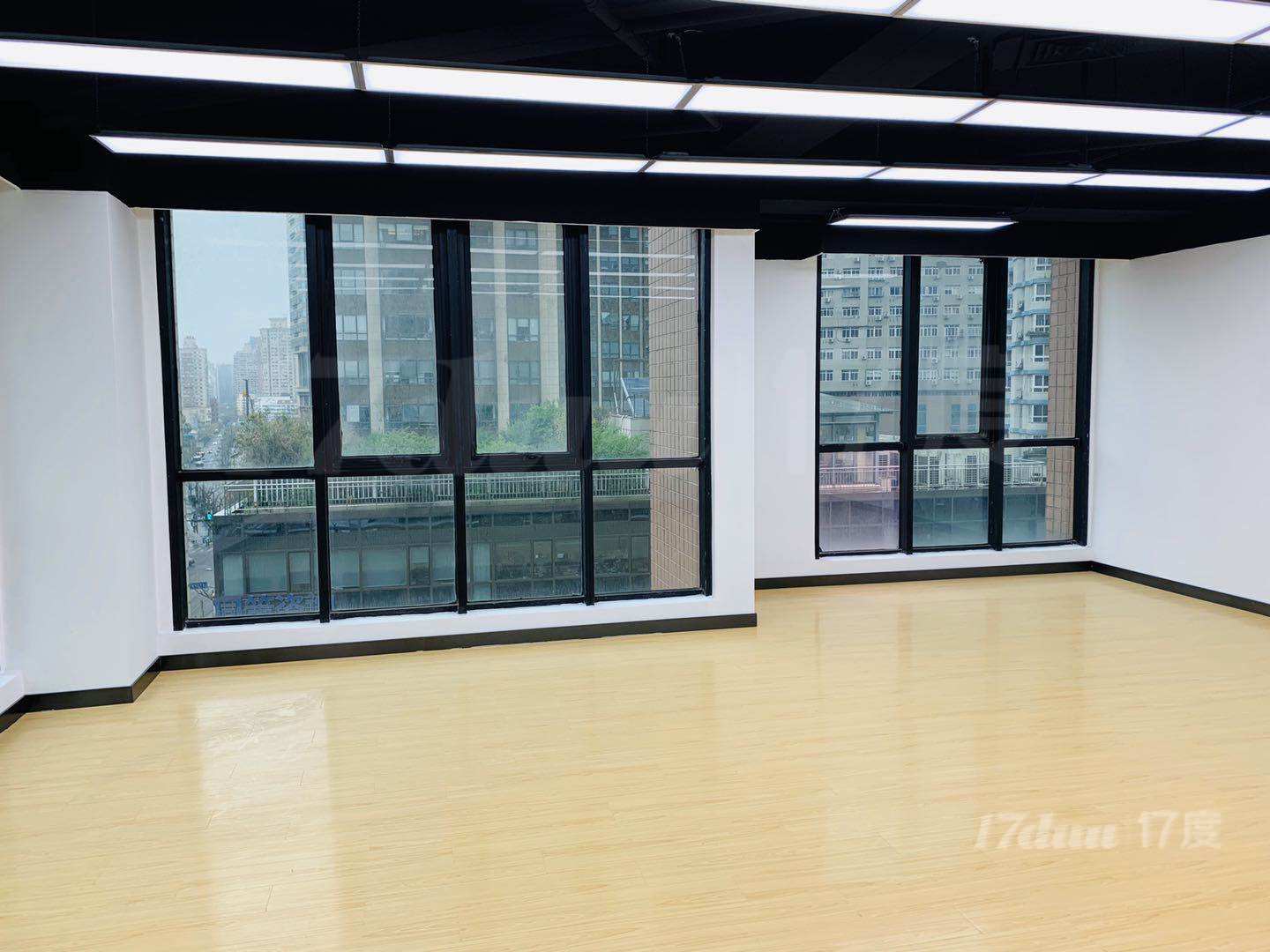 梅龙镇广场旁石油天然气大厦落地窗双面采光办公室出租随看