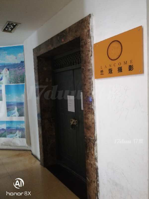 知名婚纱摄影新装工作室现业主直租无转让费无物管费