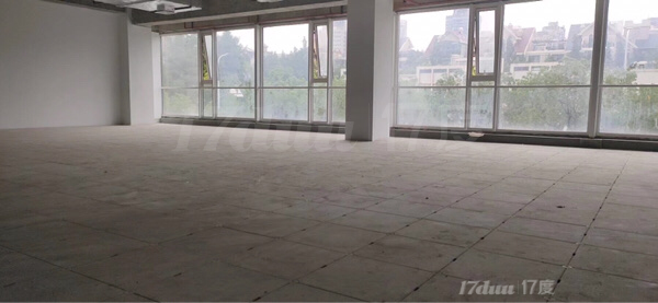 浦东源深板块，新楼金融广场，带露台，一切都是最好的