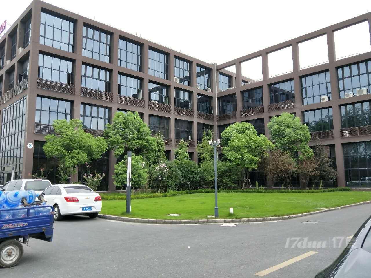 5号线春申站|大润发旁|精装修30平小型办公室出租