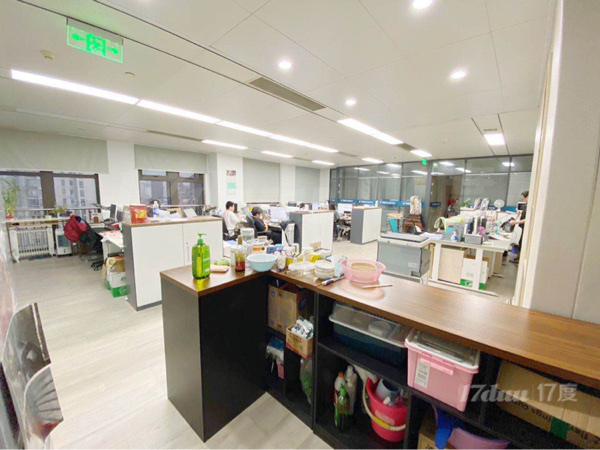 四川北路3号线！精装三隔断！业主直租！十几万的装修！省时省力