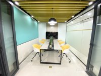 1+1带老板间经理室精装办公室，设施齐备拎包入驻，赠红本