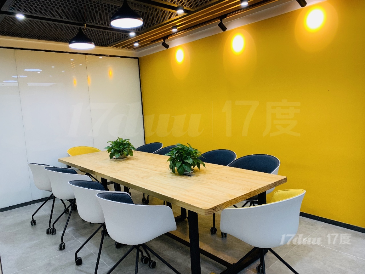 直租全包，精装独立小型办公室，租期灵活，可注冊公司