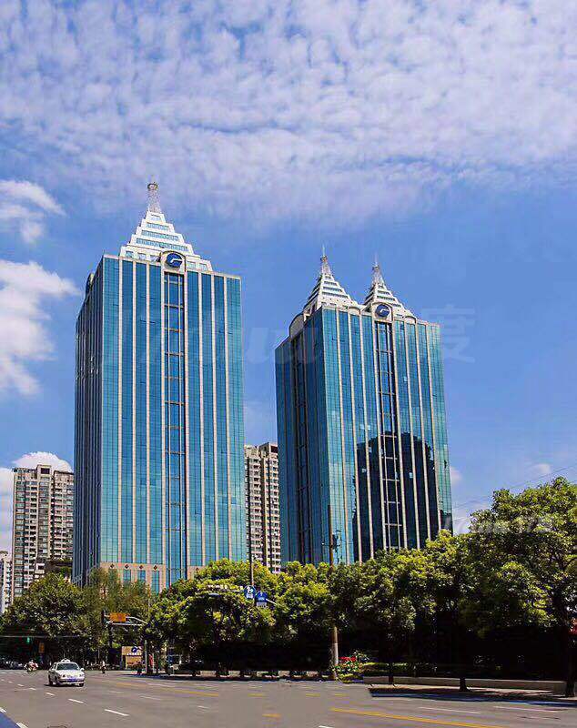 上海长宁写字楼出租·远东国际广场2号线地铁写字楼,374平精装修,高区