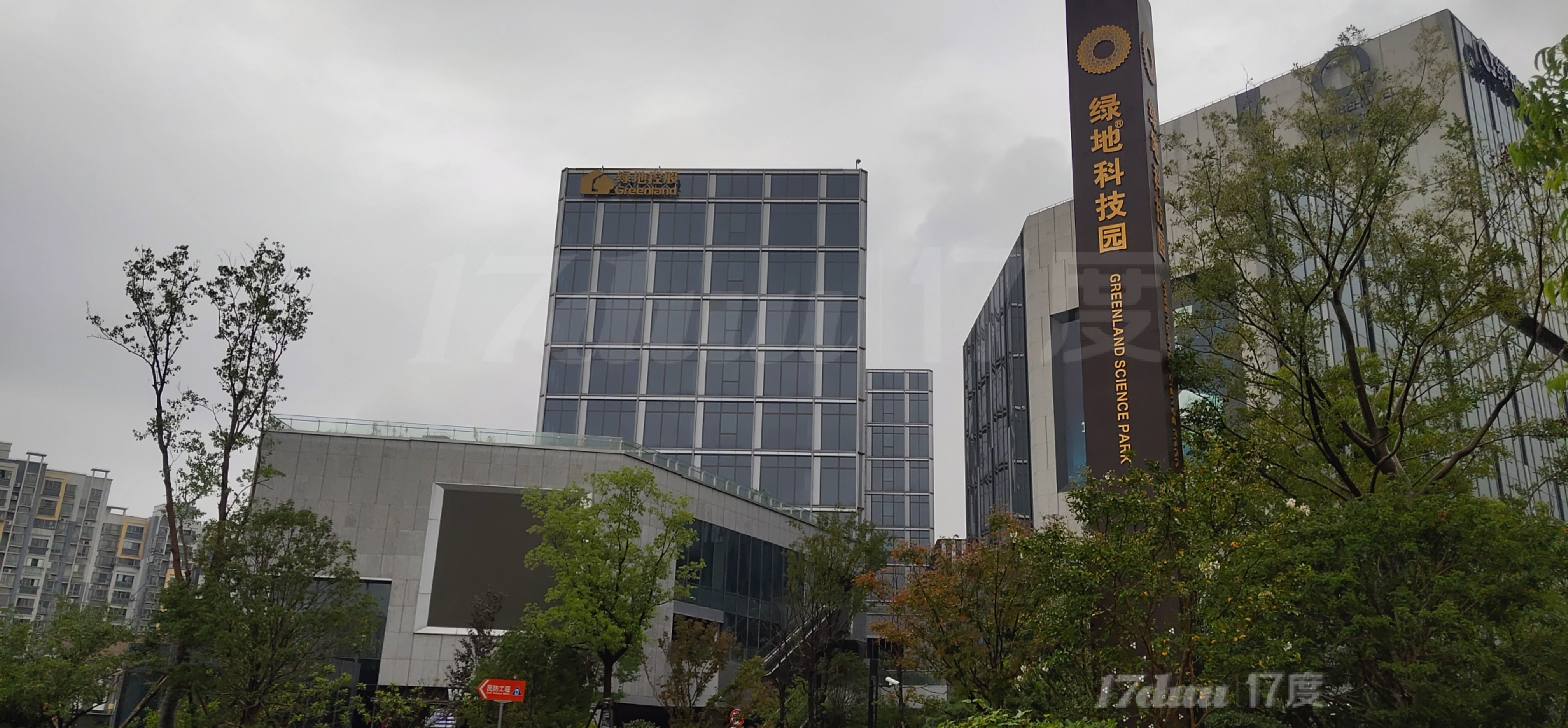 江桥万达，绿地品质，环境好，地铁口，可直达南京西 路