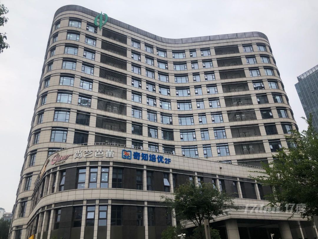 浦东北洋泾中港汇地铁上盖