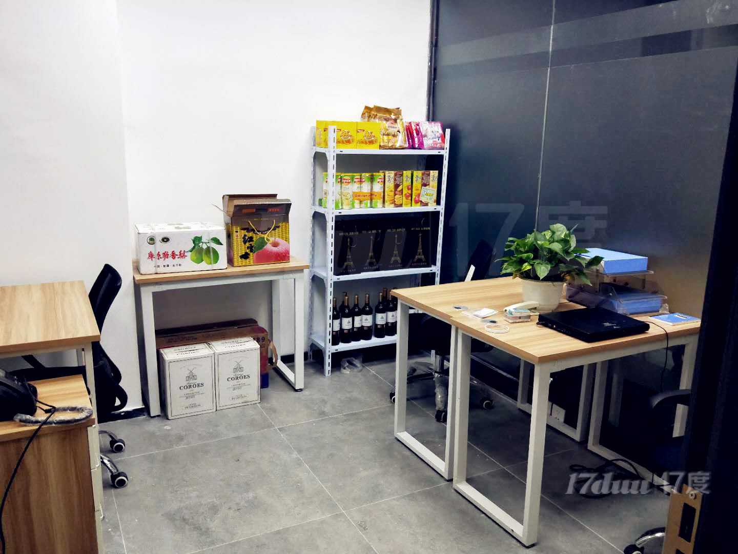 独立精装办公室出租，地铁直达，小户型可注冊电商货代，可看场地