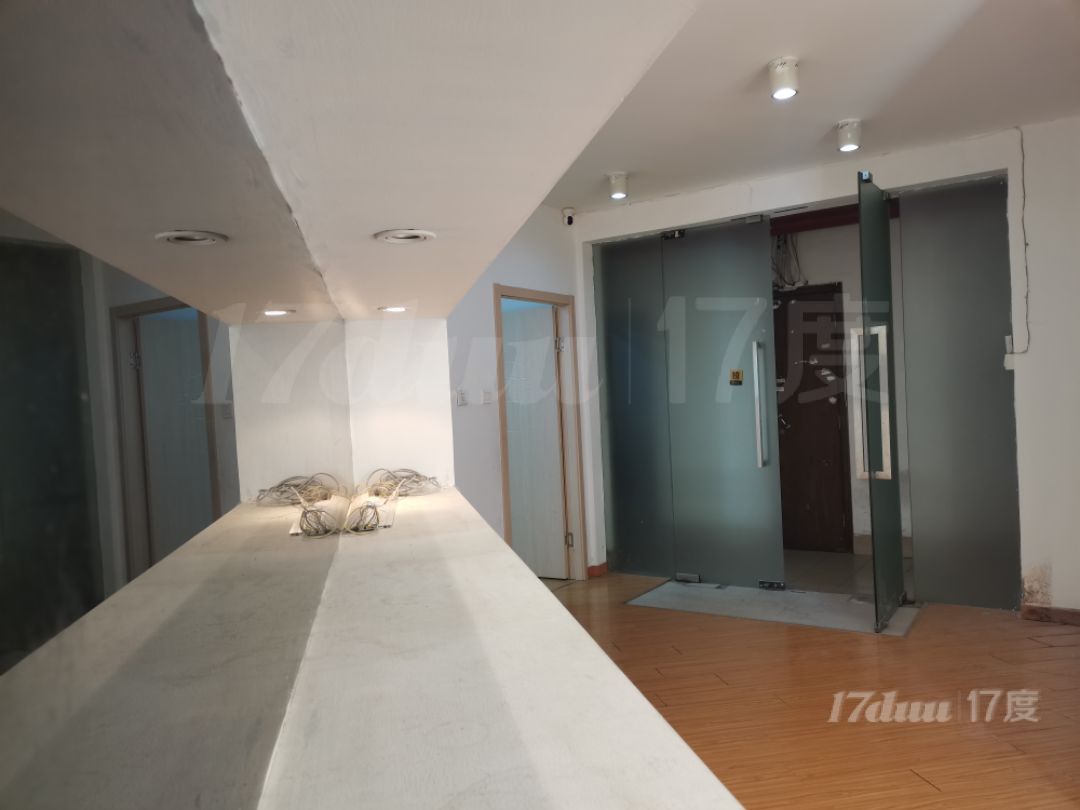 金阳大厦，地铁沿线，商住两用楼，精装修，免租期久