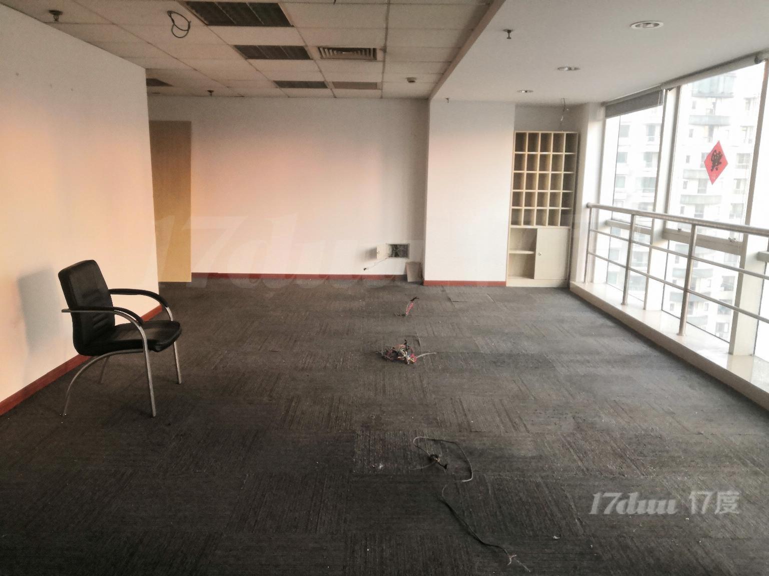 武宁路长寿路飞雕商务大厦110平精装落地窗高区采光好