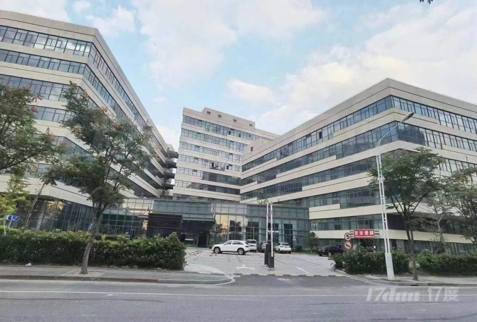 闵行工业区，峭迪星梦空间，出租精装120平办公室，价格优惠
