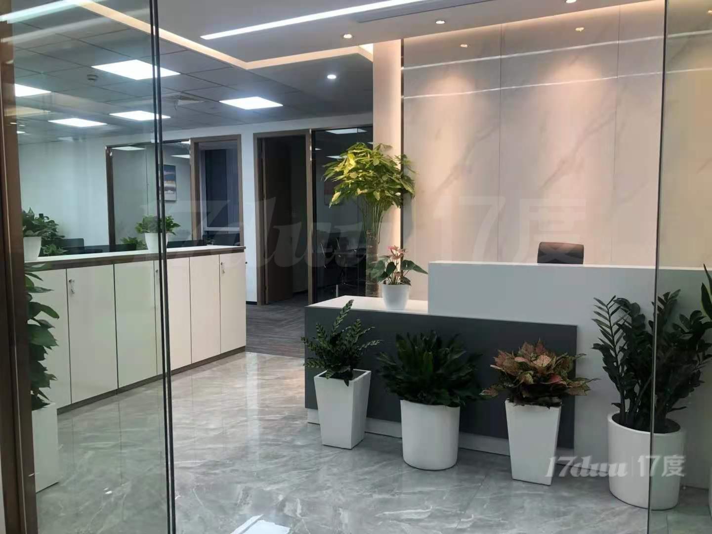 泰禾大厦，三条地铁汉中路站直达，195平豪装拎包入住，急租
