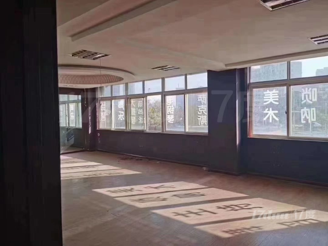 地理位置优越，有客源