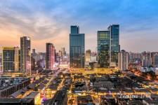 成都市任意高端写字楼房源我都有，欢迎咨询。图片仅供参考