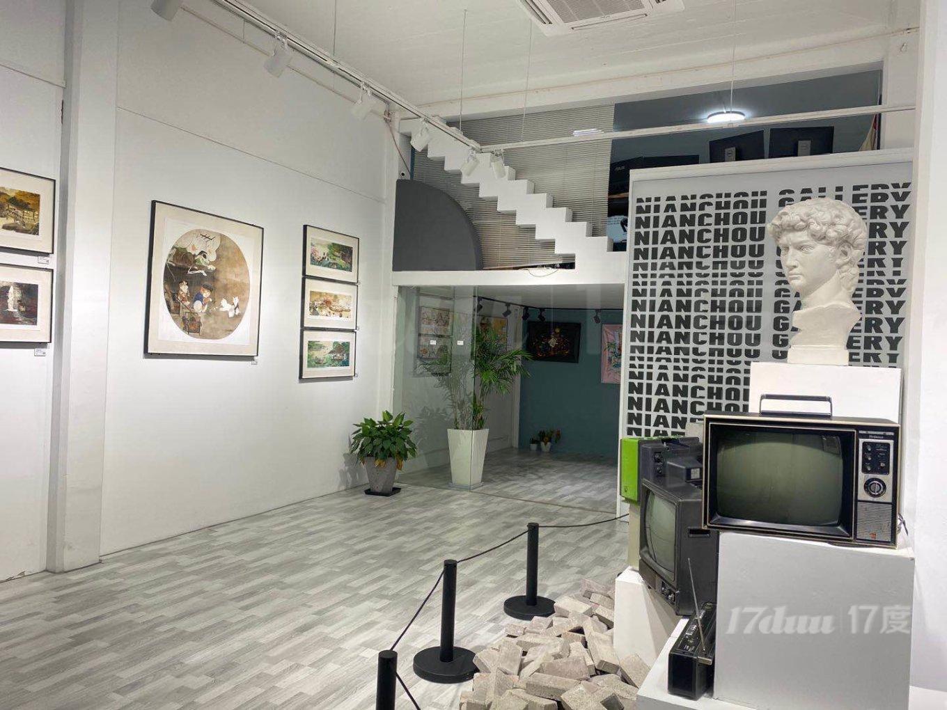 苏州河畔M50艺术园一楼105平半LOFT精装带露台