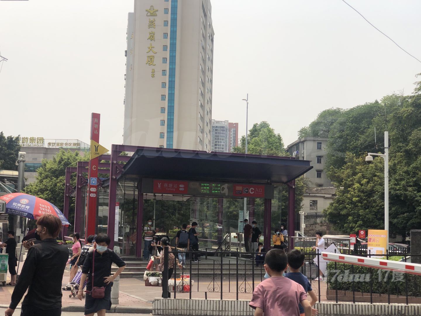 地铁旁，人流稳，适百业，好经营铺位出租