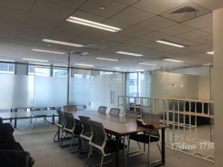 三轨相交丨汉中路火车站商圈丨静安标地丨配套商圈丨精装户型