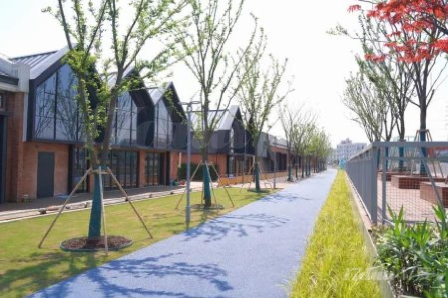 1号线呼兰路地铁站旁龙盛活力小镇精装修250平带家具